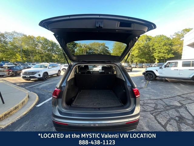 Used 2020 Volkswagen Tiguan SE image 18