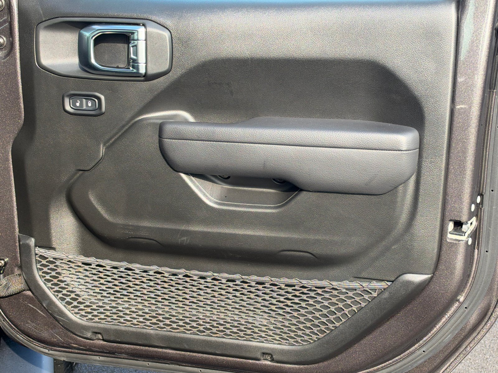 Used 2025 Jeep Wrangler Unlimited Sport AWD/4WD image 14