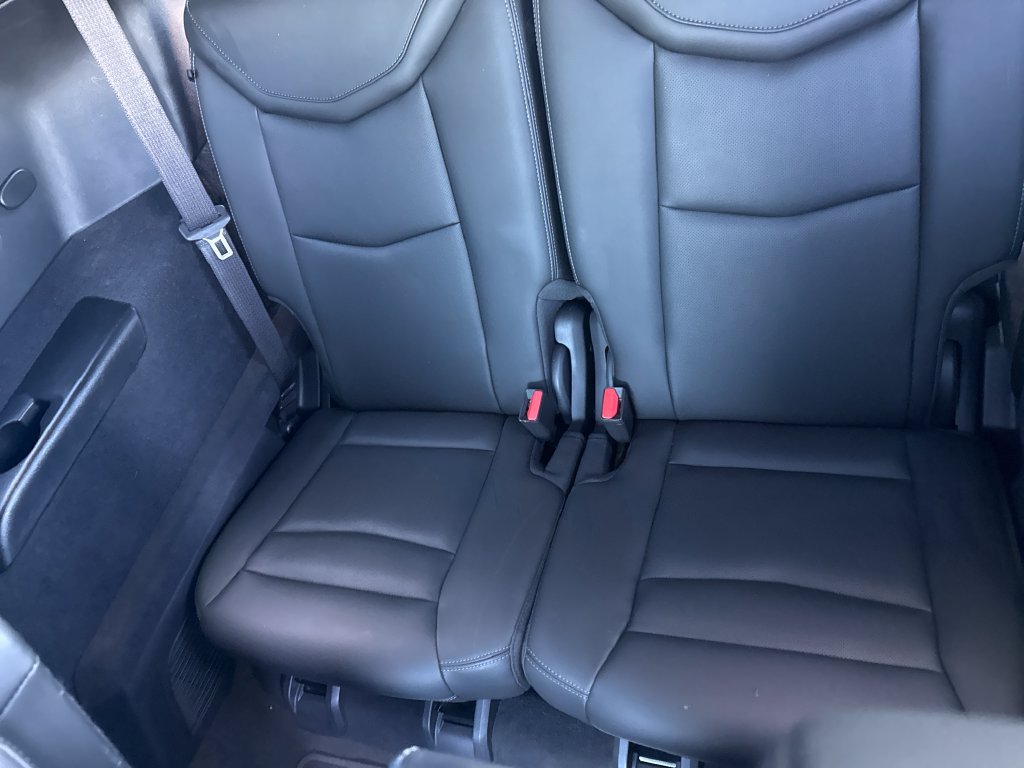 Used 2025 Cadillac XT6 Premium Luxury FWD image 40