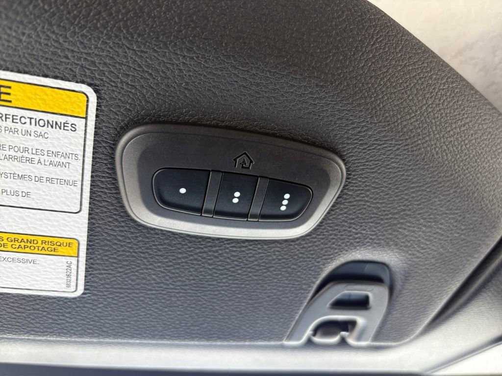 Used 2021 Jeep Wrangler Unlimited Sahara w/ Cold Weather Group AWD/4WD image 24