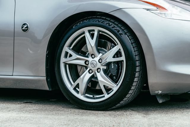 Used 2009 Nissan 370Z Touring RWD image 56