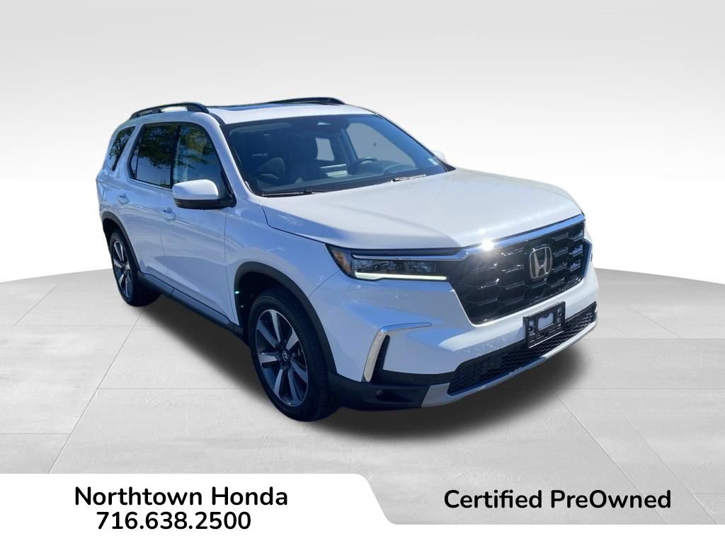 Certified 2025 Honda Pilot Touring image 1