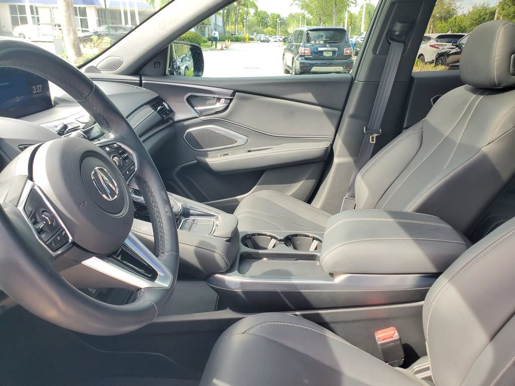 Used 2025 Acura RDX SH-AWD image 16