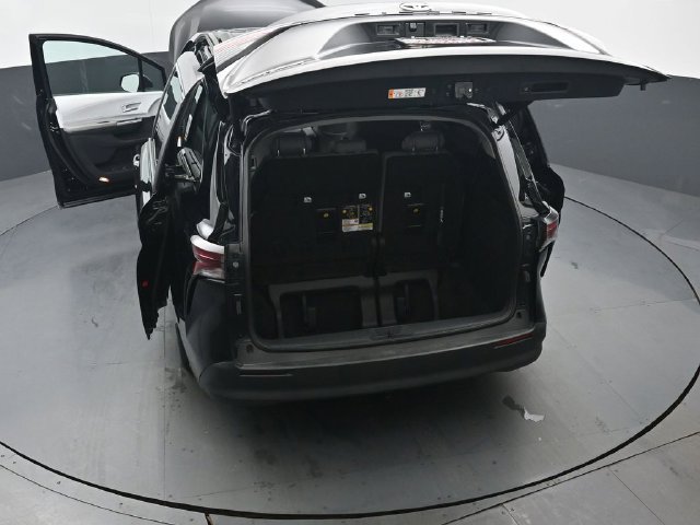 Certified 2026 Toyota Sienna XLE AWD/4WD image 48