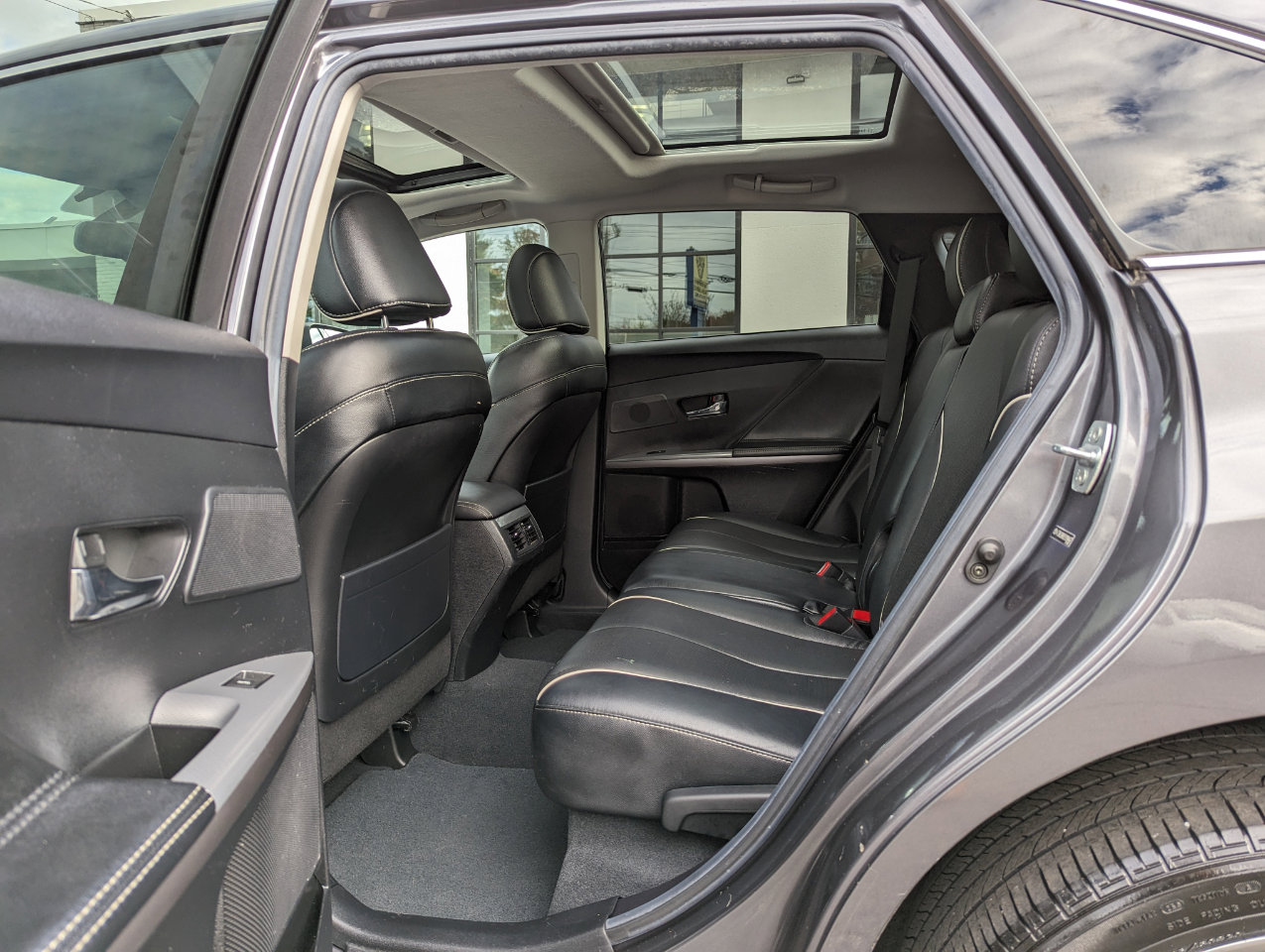 Used 2014 Toyota Venza Limited image 40