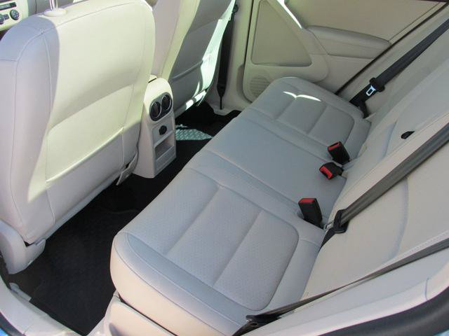 Used 2017 Volkswagen Tiguan Wolfsburg Edition AWD/4WD image 10
