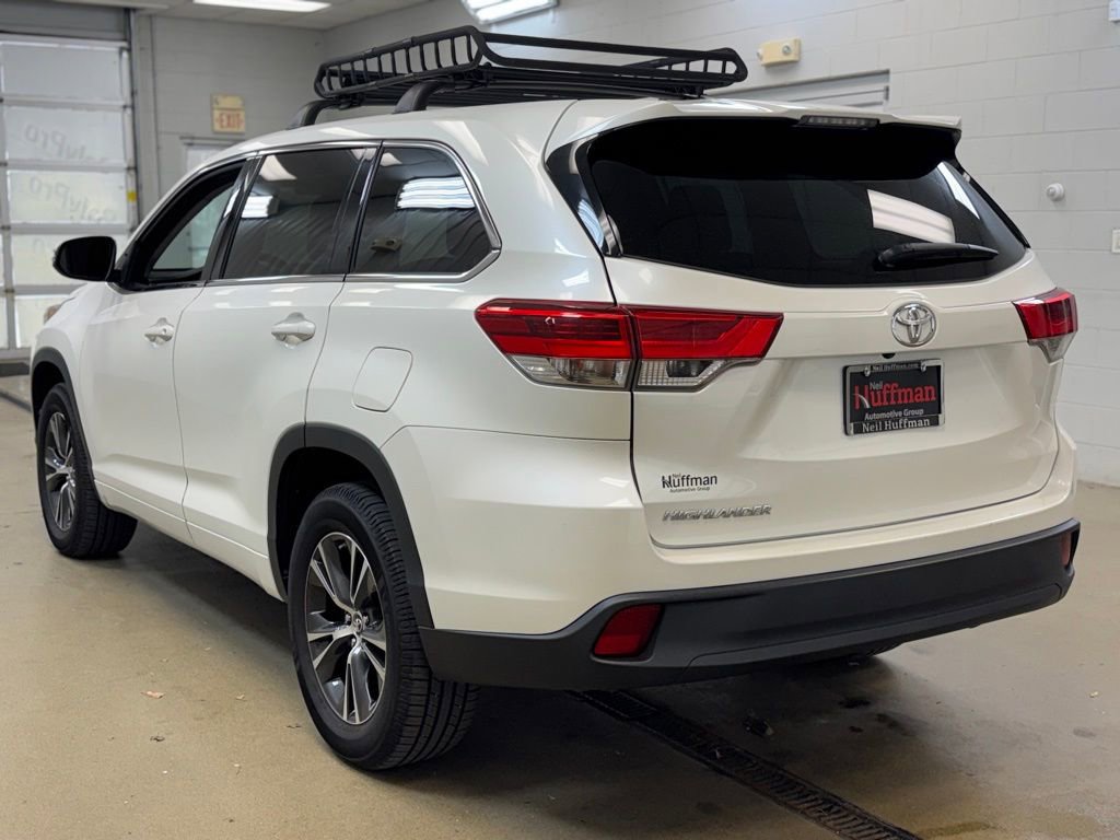 Used 2018 Toyota Highlander LE FWD image 7