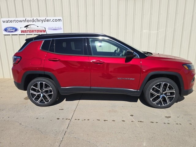New 2025 Jeep Compass Limited image 1