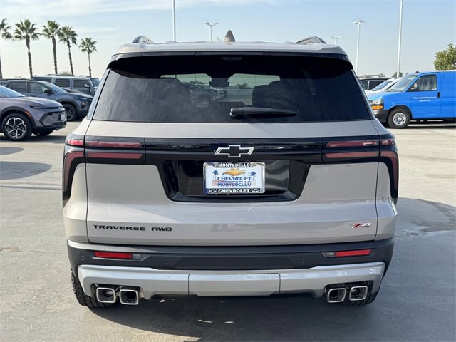 New 2026 Chevrolet Traverse Z71 w/ Enhanced Driving Package image 4