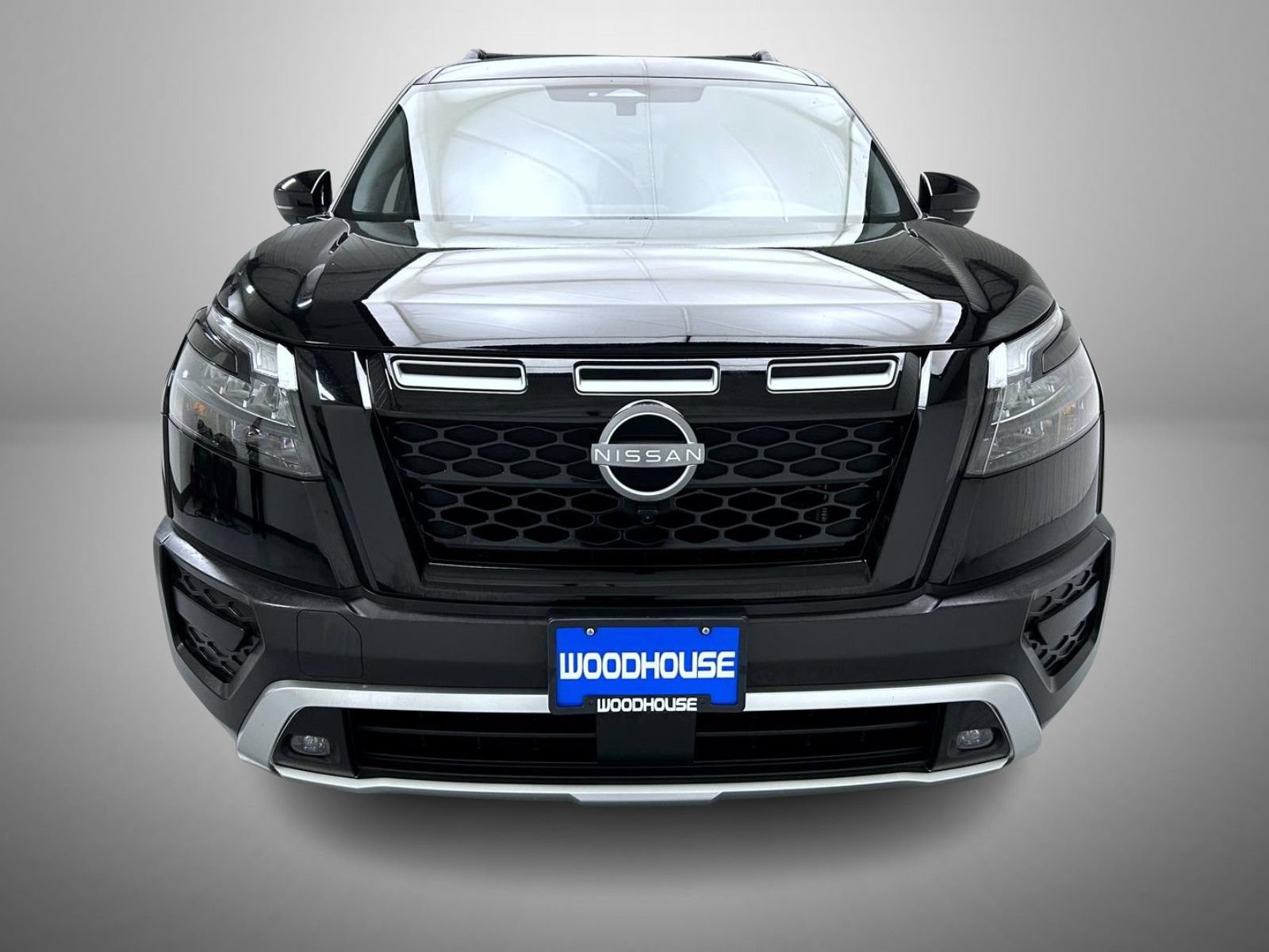 Used 2025 Nissan Pathfinder Rock Creek AWD/4WD image 2