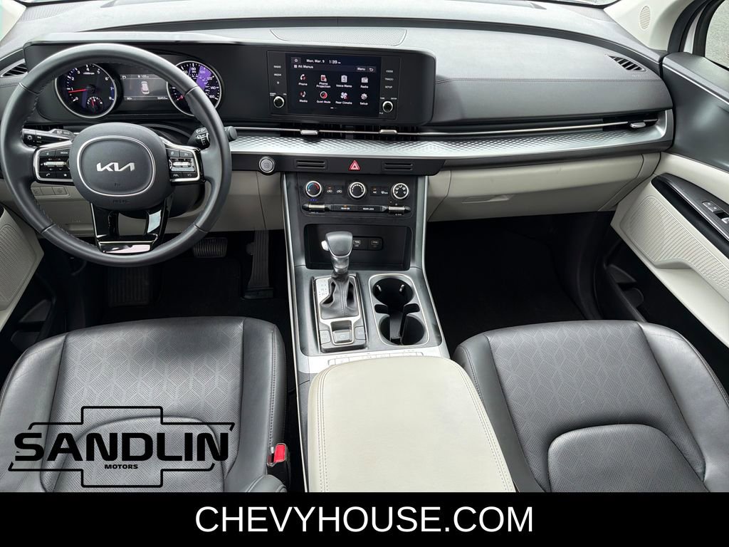 Used 2024 Kia Carnival LX image 14