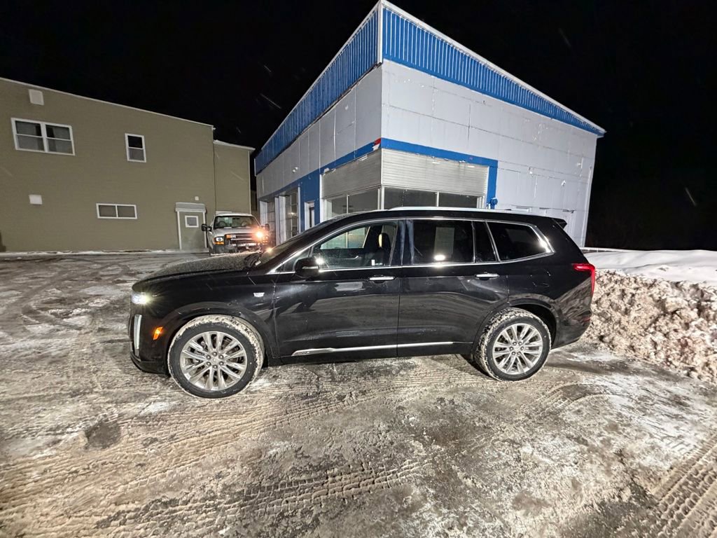 Used 2020 Cadillac XT6 Premium Luxury image 2