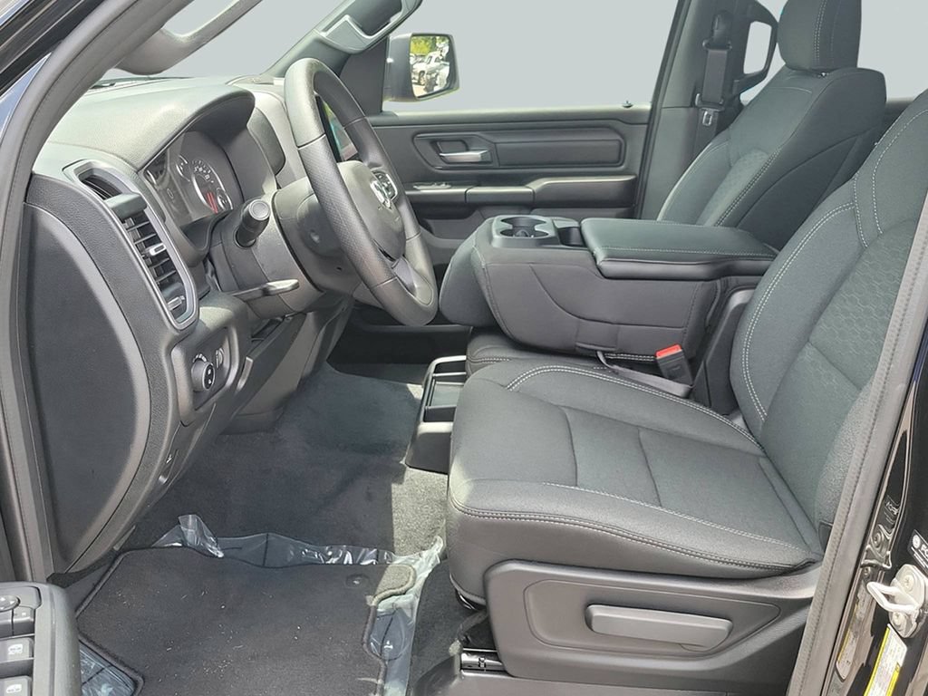 New 2026 RAM 1500 Express AWD/4WD image 31