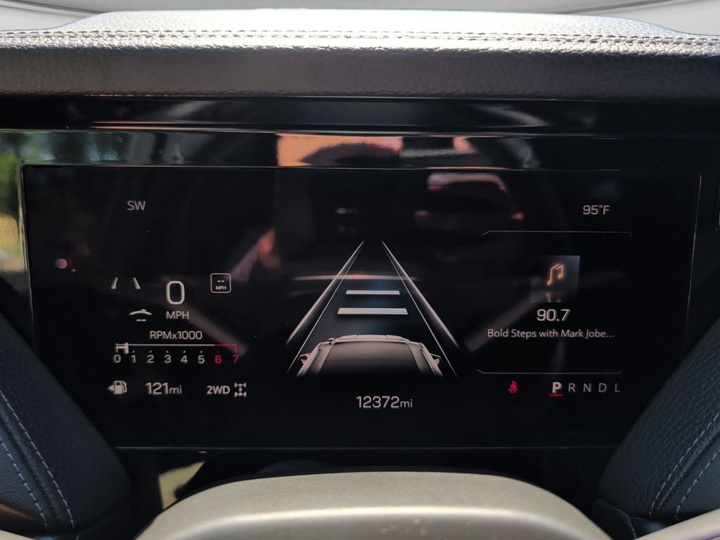 Used 2025 GMC Yukon Denali AWD/4WD image 10
