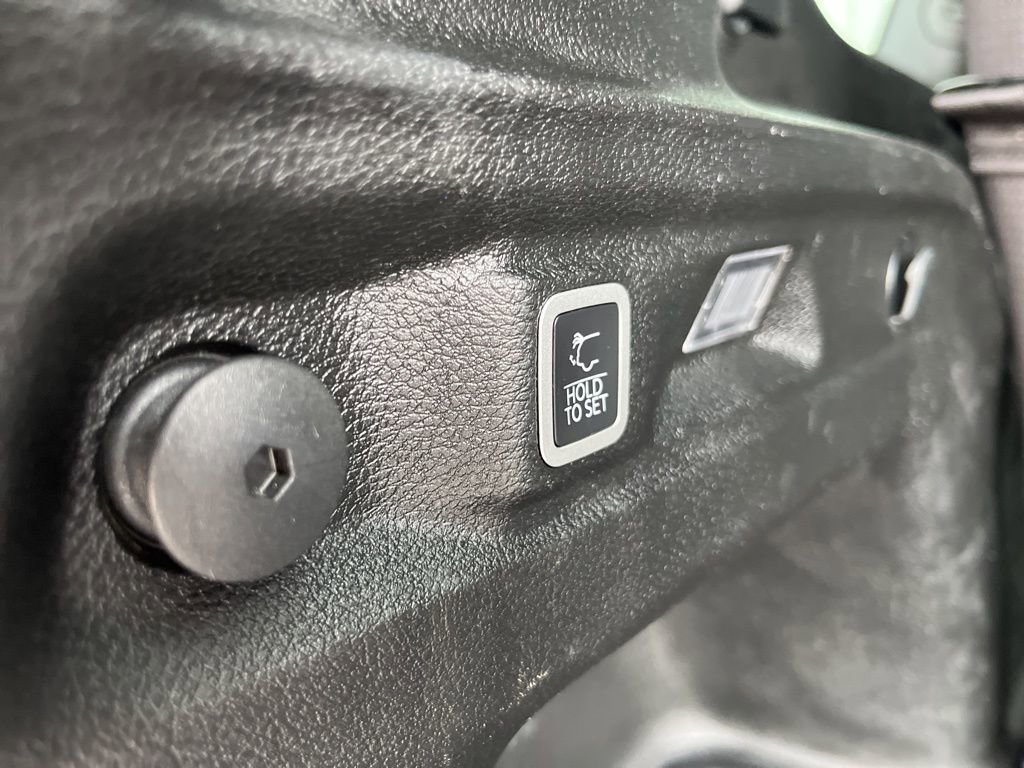 Used 2022 Jeep Grand Cherokee L Laredo image 45