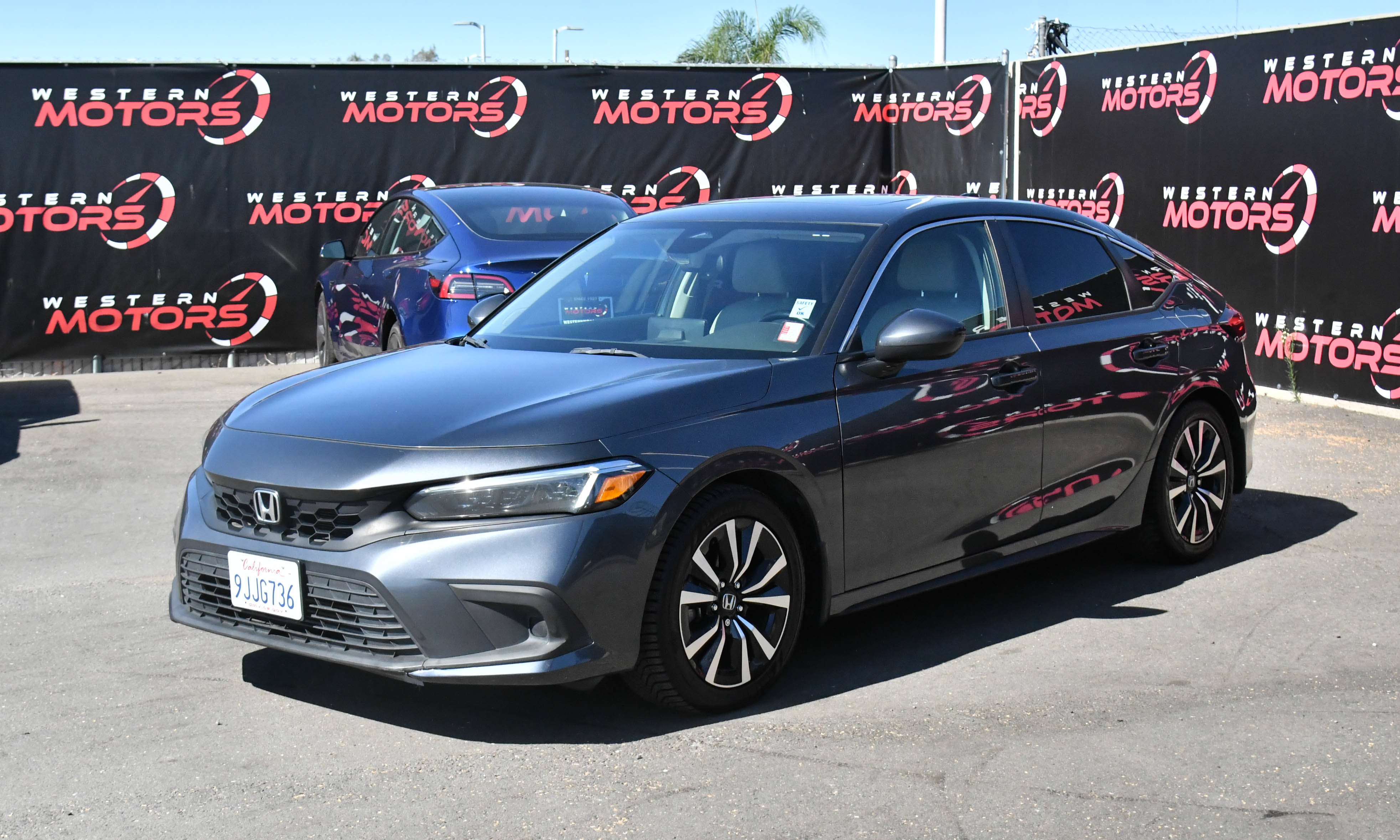 Used 2024 Honda Civic EX-L image 3