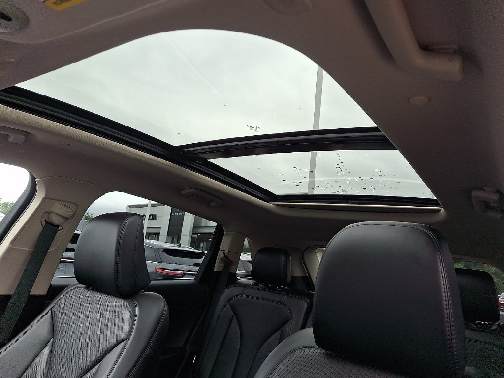 Certified 2023 Lincoln Nautilus Reserve w/ Monochromatic Package AWD/4WD image 14