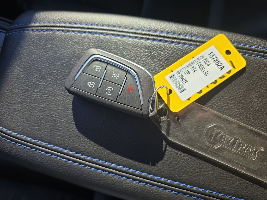 Used 2024 Cadillac XT4 Sport image 30