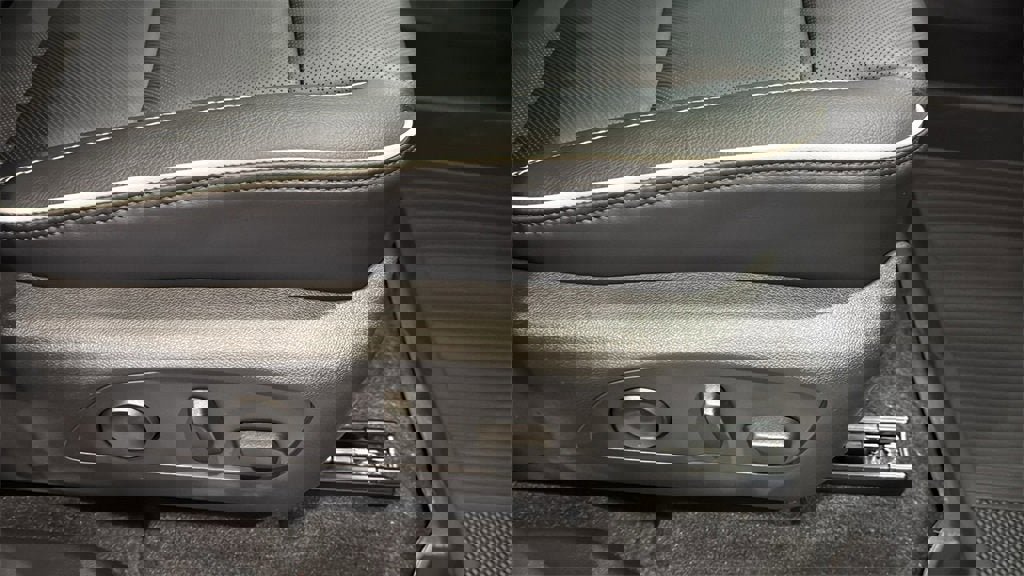 New 2026 GMC Acadia Denali w/ Super Cruise Package image 13