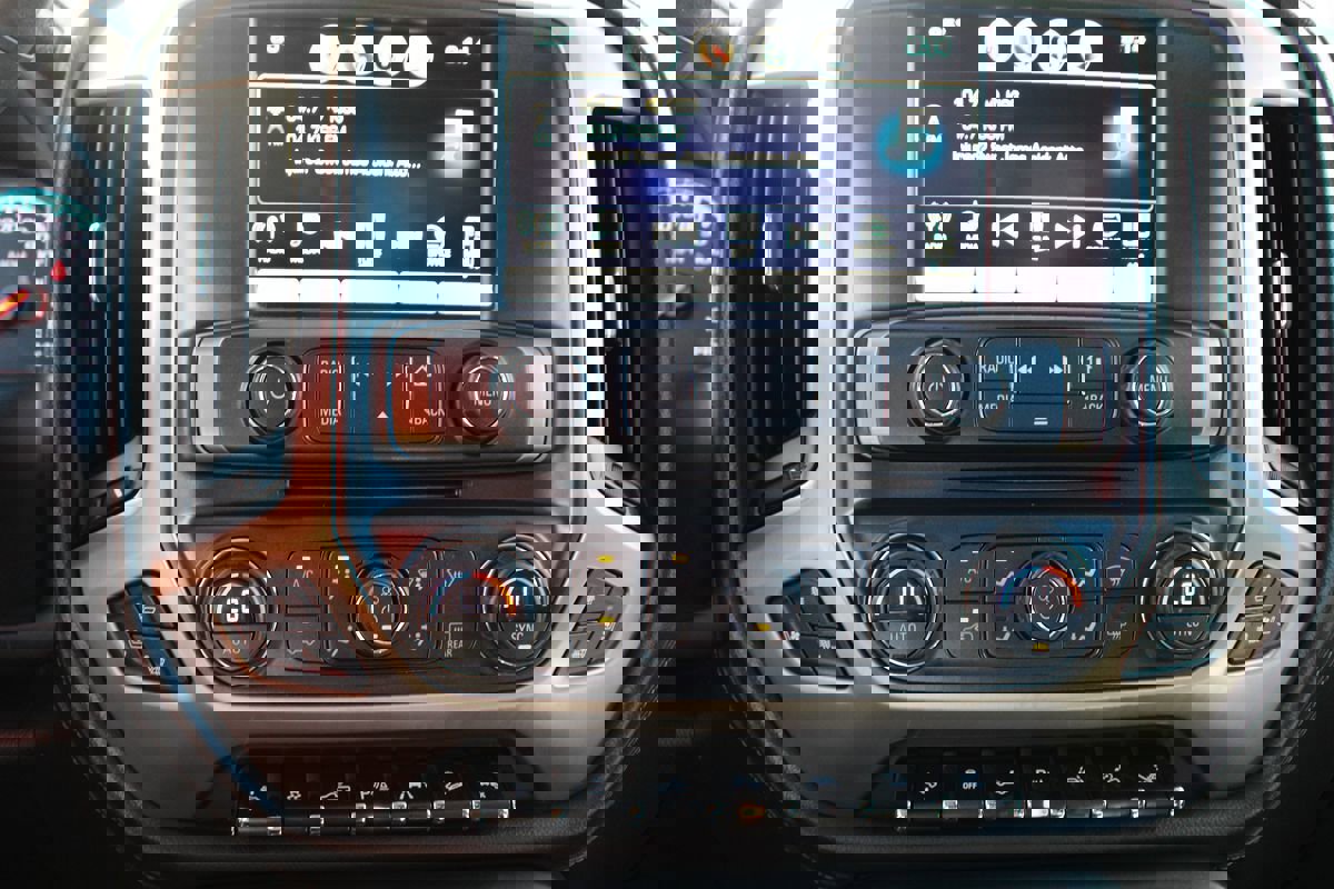 Used 2018 GMC Sierra 1500 Denali w/ Denali Ultimate Package image 22