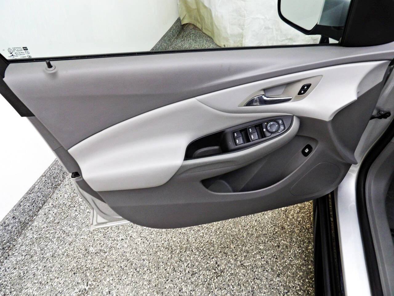 Used 2016 Chevrolet Volt LT w/ Comfort Package FWD image 7