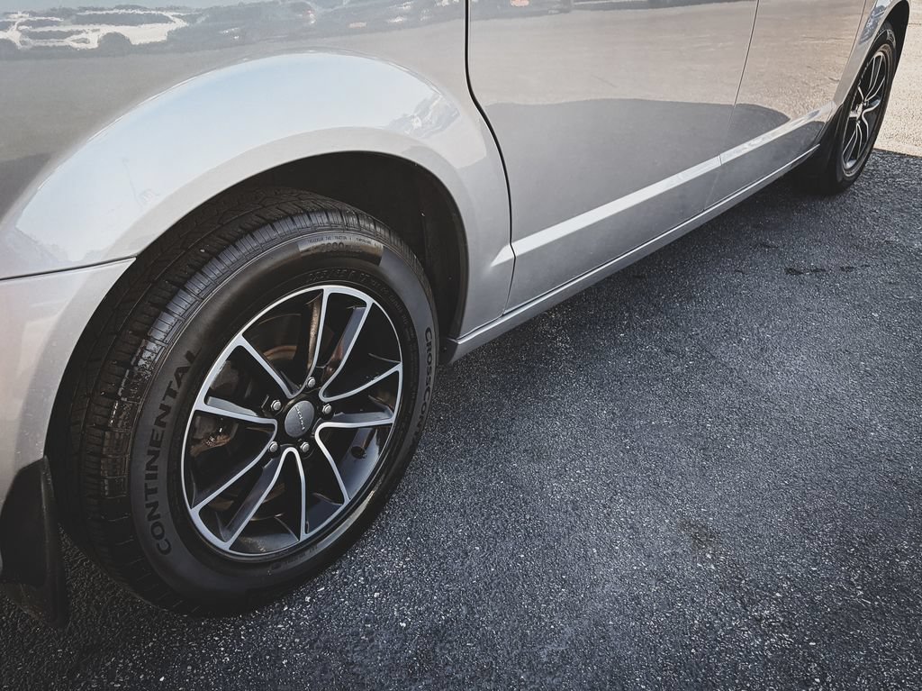 Used 2018 Dodge Grand Caravan SE w/ UConnect Hands-Free Group FWD image 31