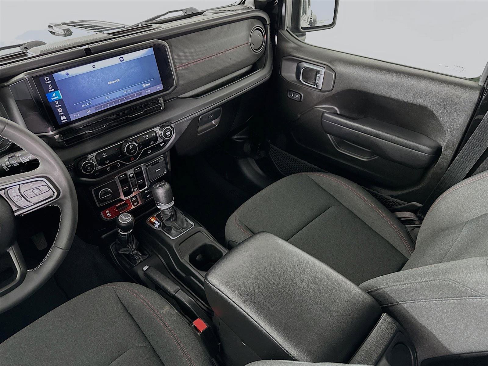 Used 2025 Jeep Wrangler Unlimited Rubicon image 23