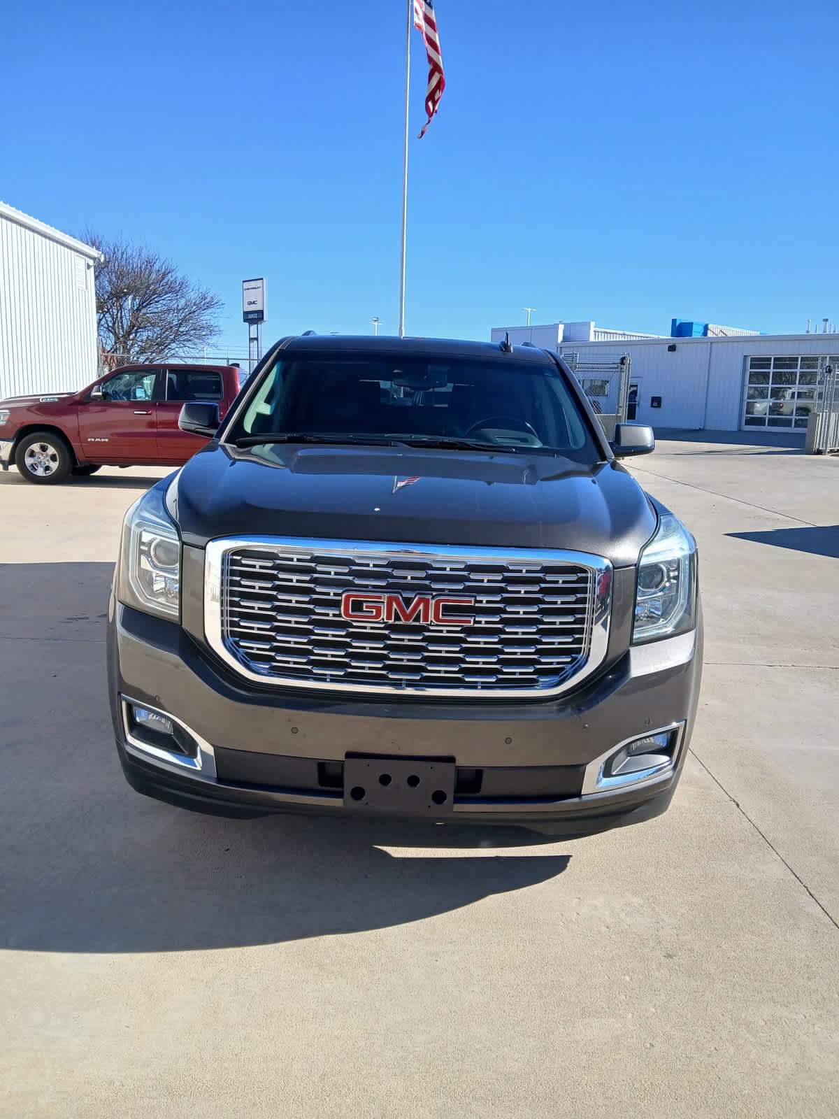 Used 2019 GMC Yukon XL Denali w/ Denali Ultimate Package image 2