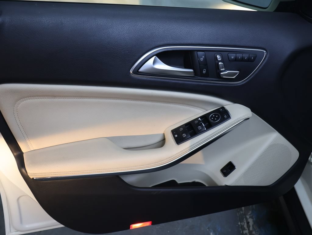 Used 2018 Mercedes-Benz GLA 250 image 15