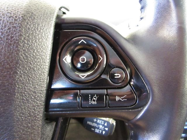 Used 2021 Toyota Prius Prime LE image 16