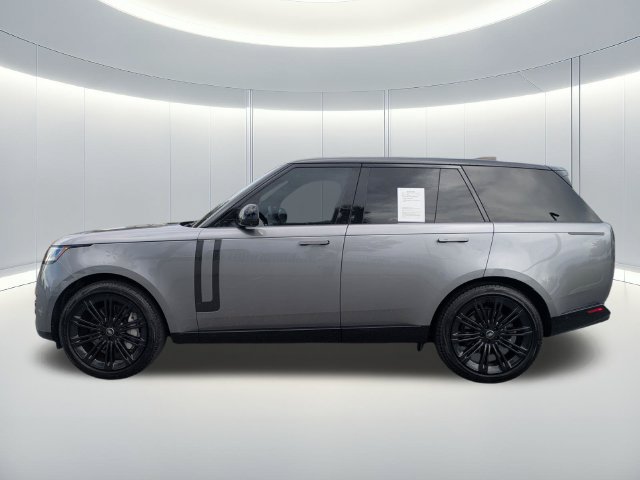 Used 2023 Land Rover Range Rover SE AWD/4WD image 3
