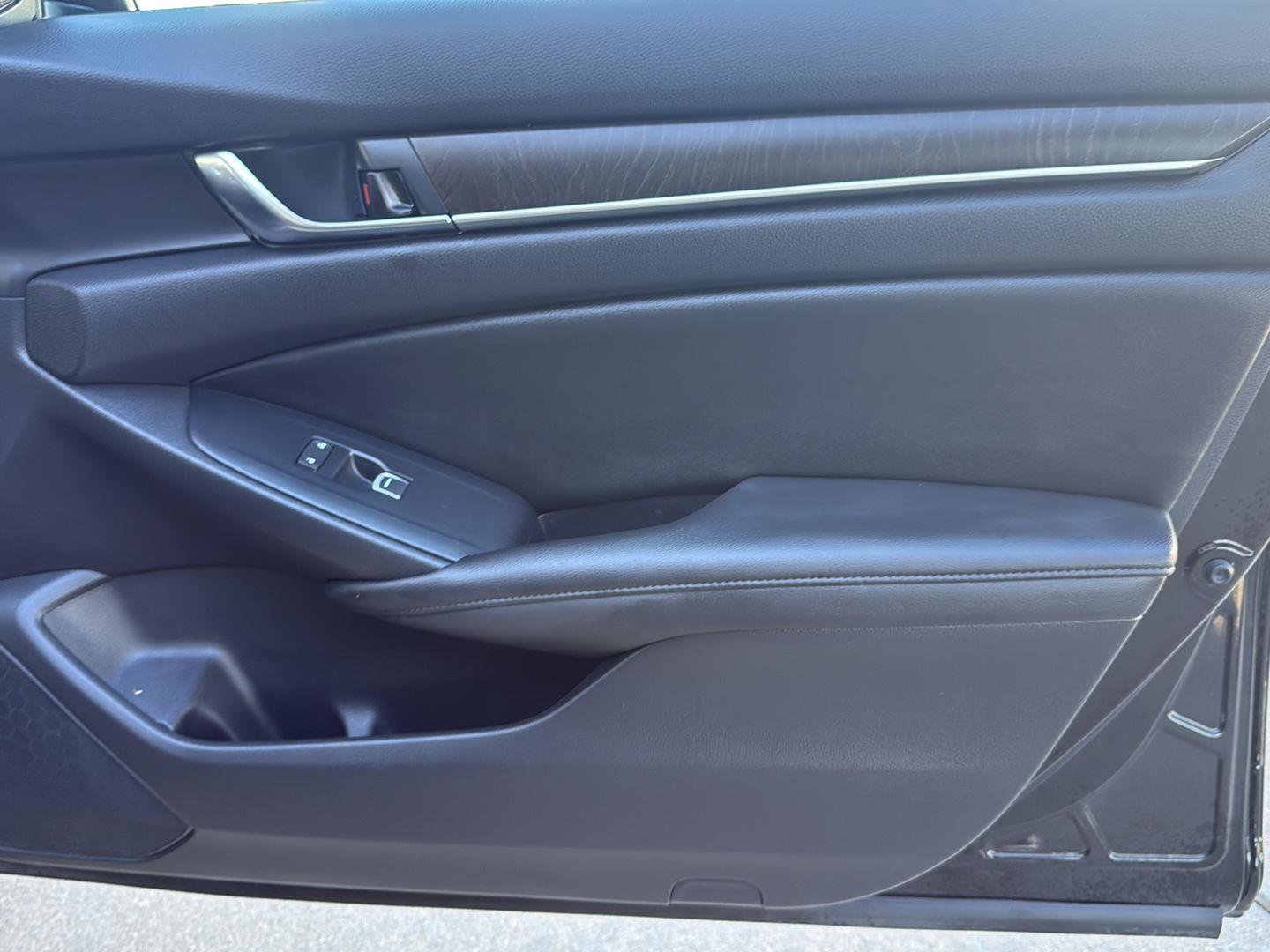 Used 2019 Honda Accord EX image 35