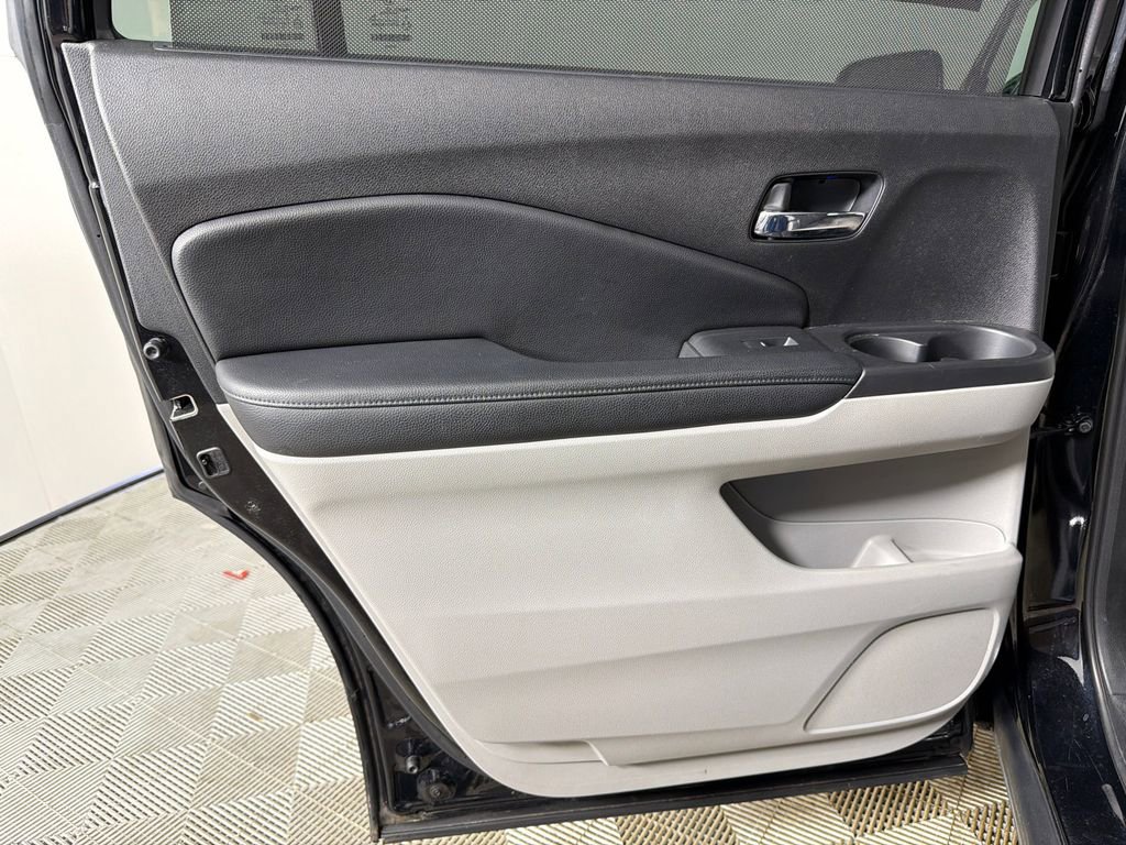 Used 2017 Honda Pilot Touring image 24