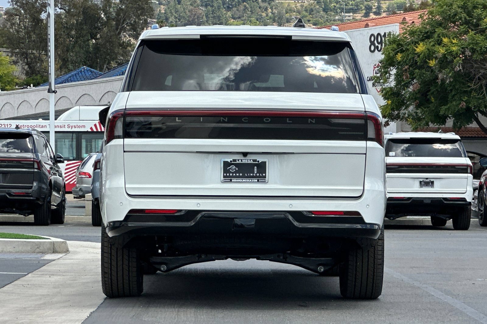 New 2026 Lincoln Navigator L Black Label AWD/4WD image 4