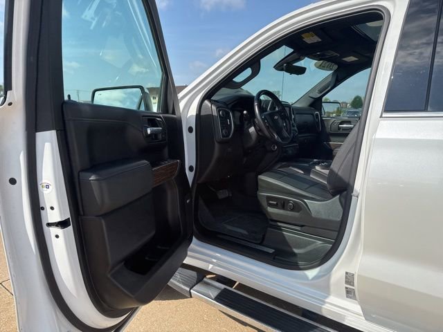 Used 2021 Chevrolet Silverado 1500 High Country w/ Technology Package AWD/4WD image 12