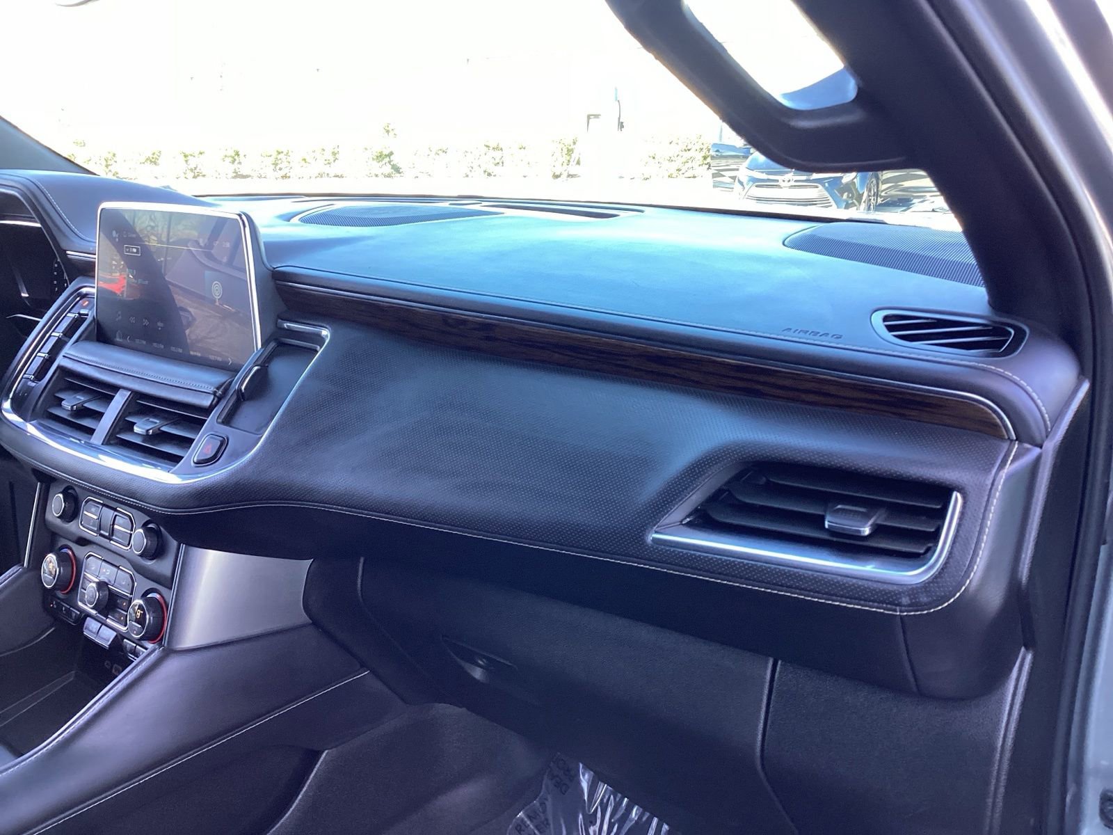 Used 2024 Chevrolet Tahoe Premier image 17