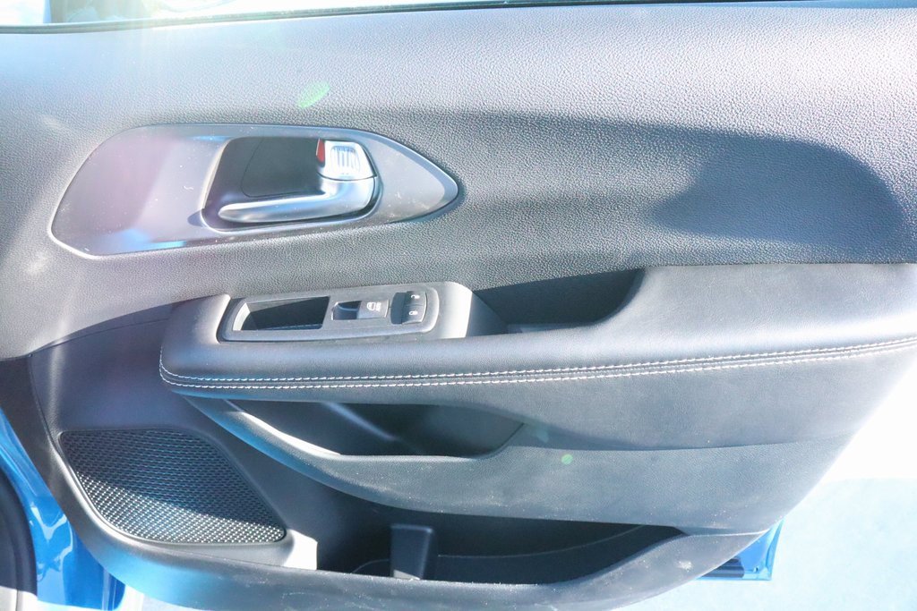 New 2026 Chrysler Pacifica Select image 17