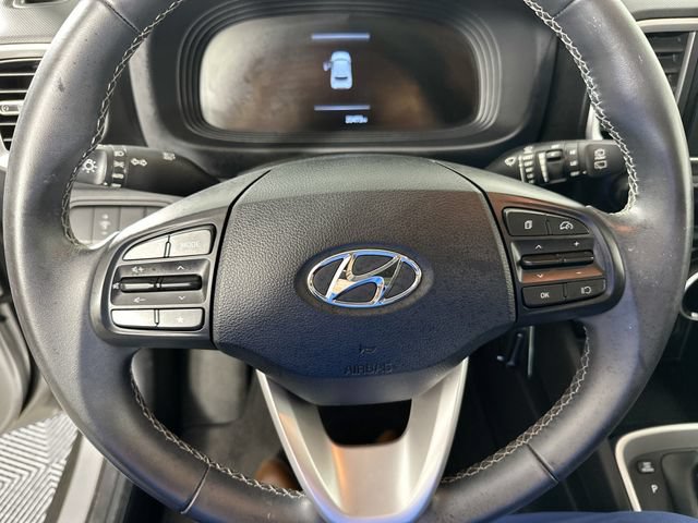 Used 2023 Hyundai Venue SEL w/ Cargo Package FWD image 18