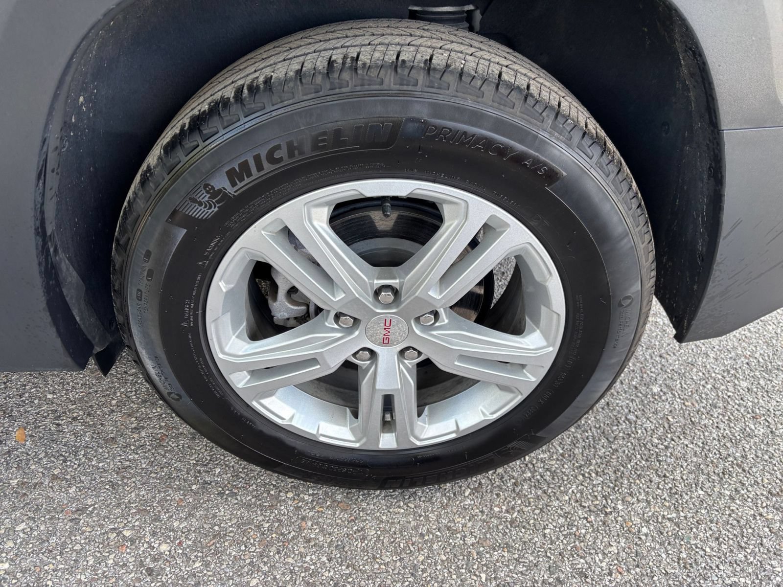 Used 2024 GMC Terrain SLE FWD image 28