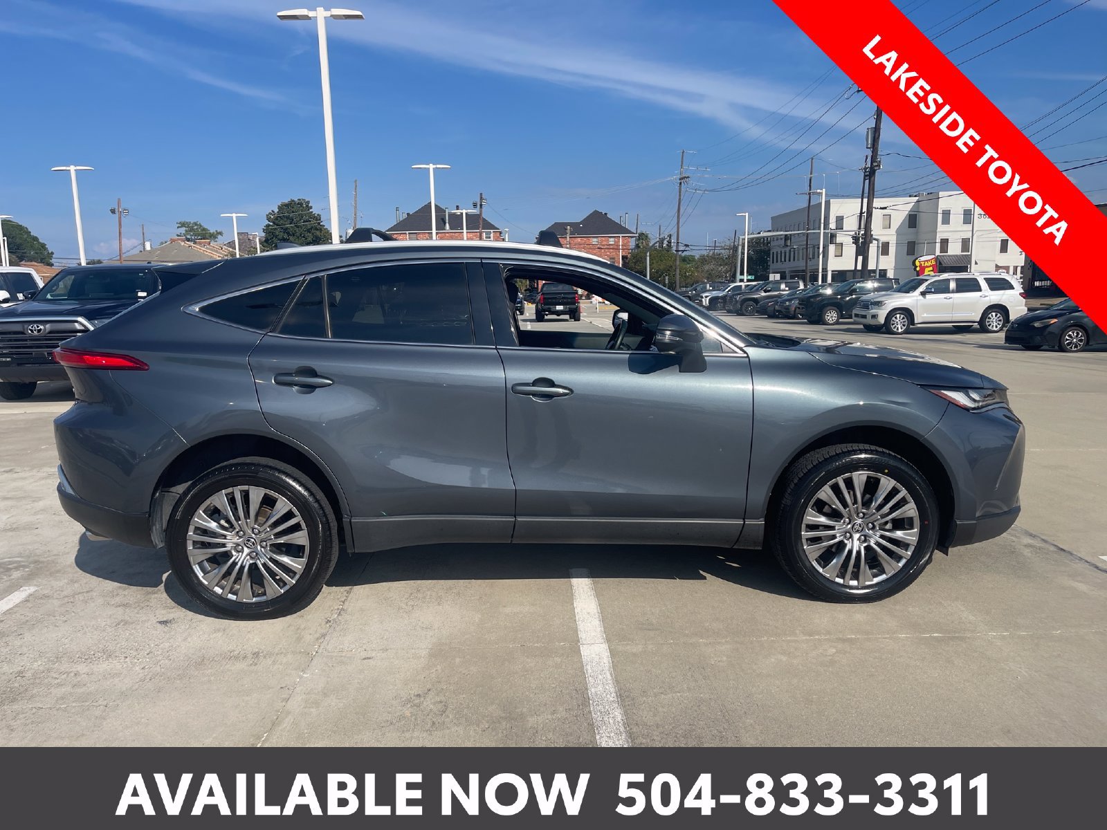 Used 2022 Toyota Venza XLE AWD/4WD image 6
