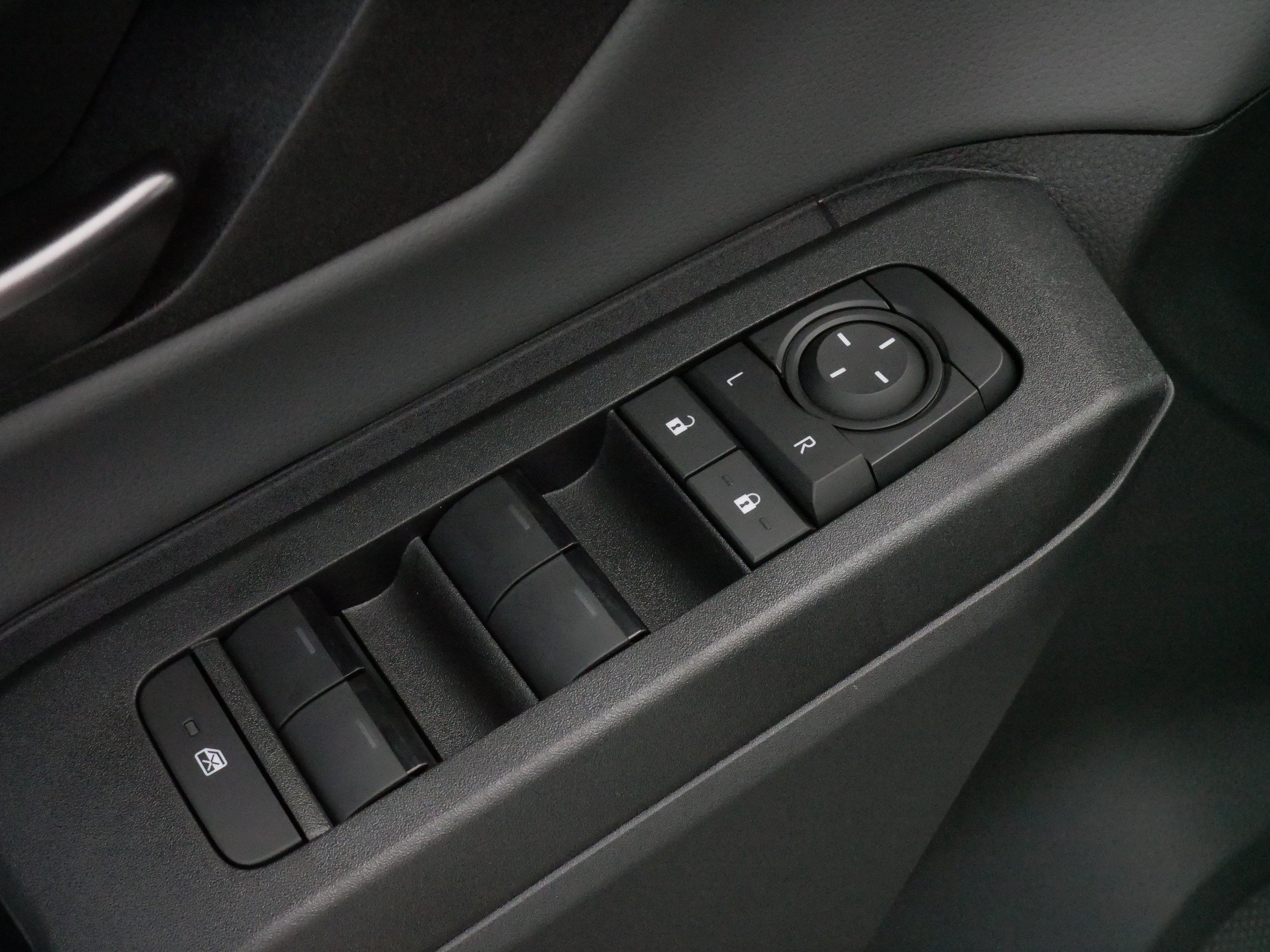 Used 2026 Toyota RAV4 SE w/ Convenience Package AWD/4WD image 19
