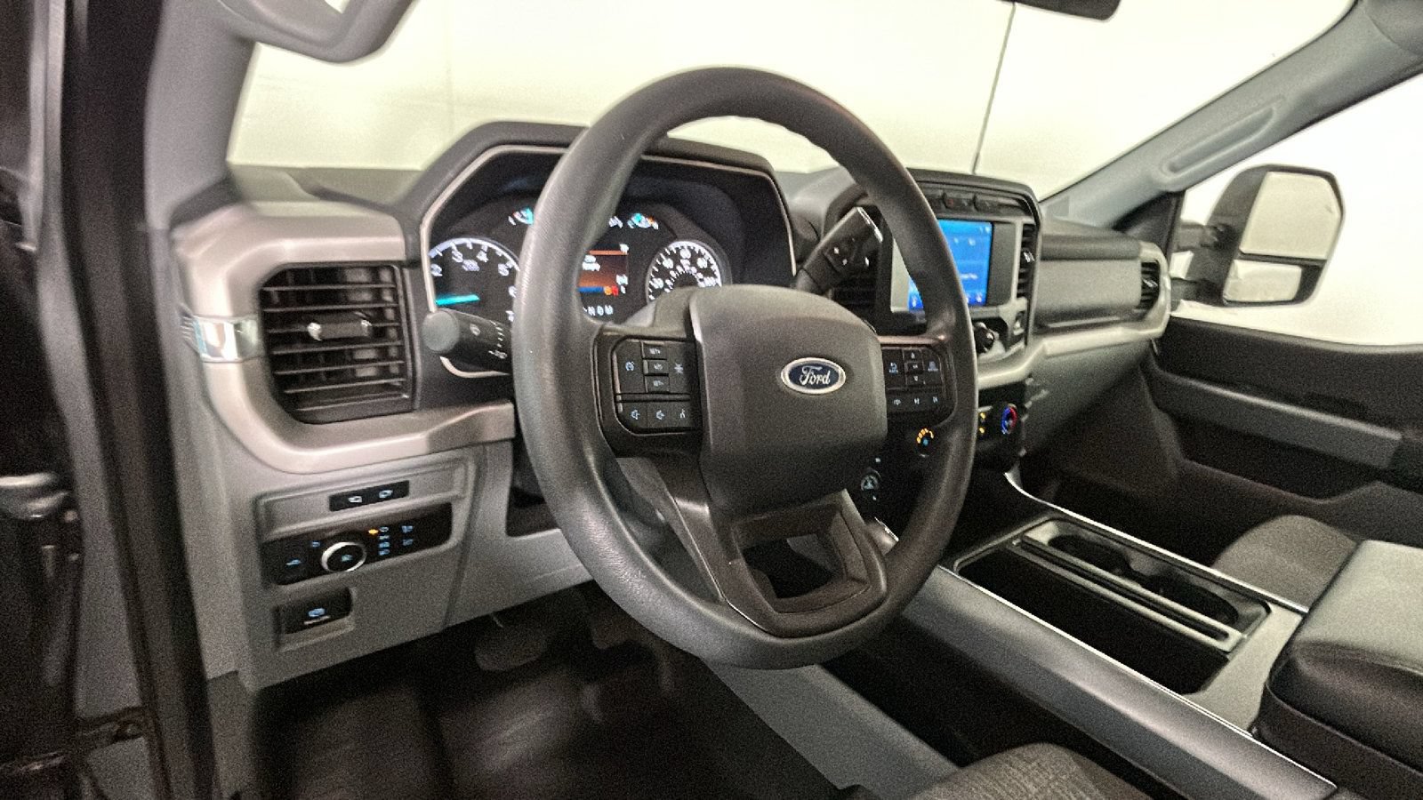 Used 2023 Ford F150 XLT w/ Max Trailer Tow Package AWD/4WD image 16