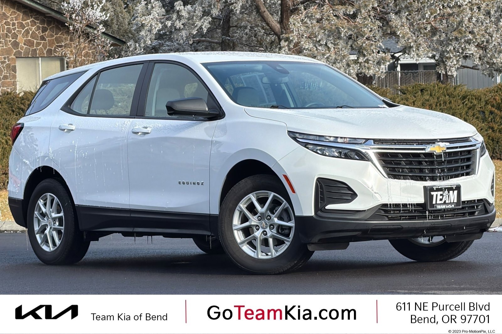 Used 2023 Chevrolet Equinox LS image 1