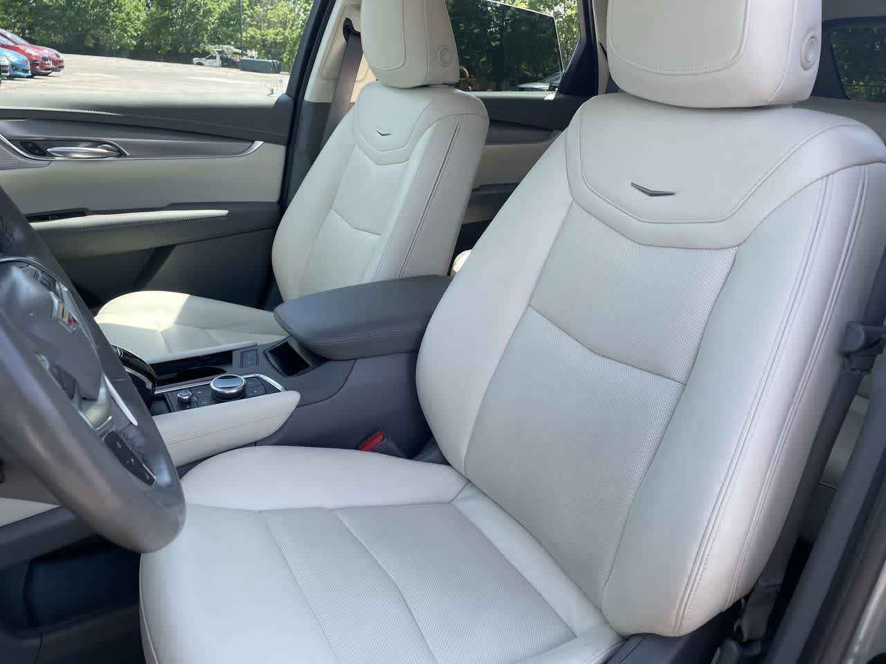 Certified 2024 Cadillac XT5 Premium Luxury AWD/4WD image 12