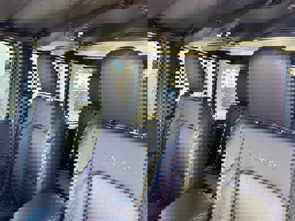 Used 2024 Jeep Wrangler Unlimited Sahara image 18