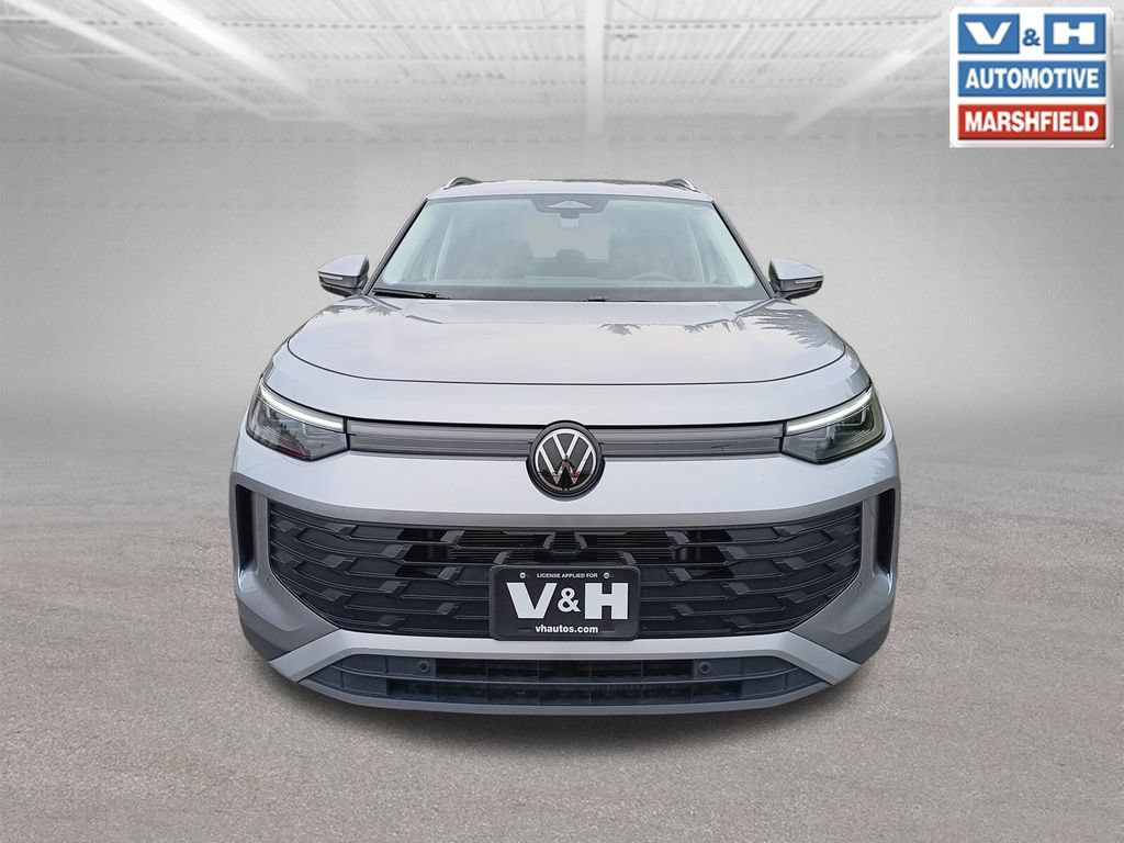 Used 2026 Volkswagen Tiguan SE AWD/4WD image 30