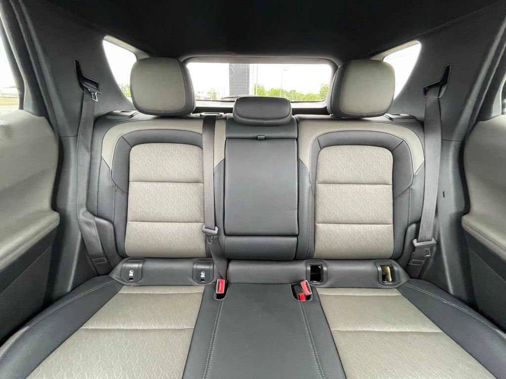 Used 2025 Chevrolet Equinox LT w/ Convenience Package II image 29