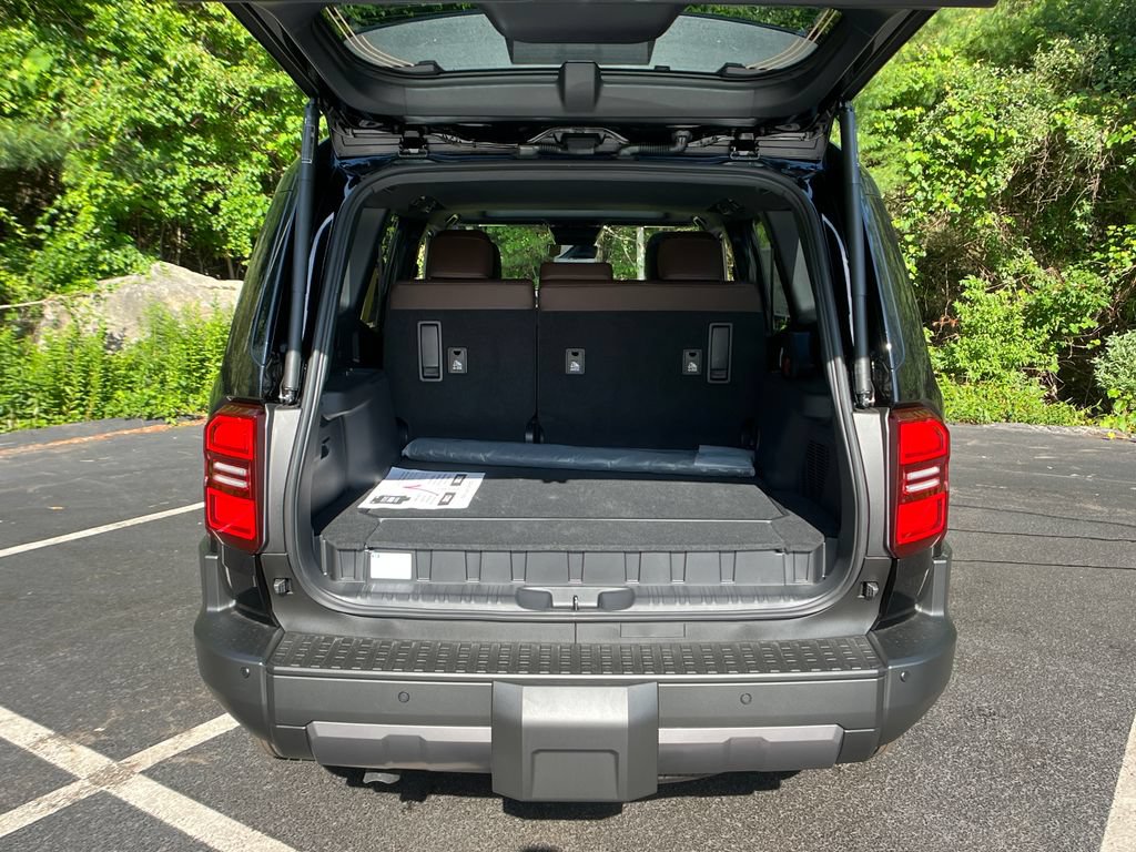 New 2027 Toyota Land Cruiser w/ Premium Package AWD/4WD image 24