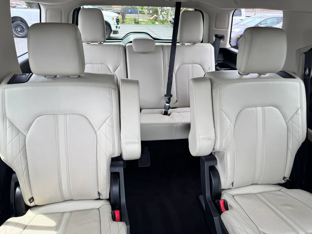 Used 2020 Ford Expedition Platinum AWD/4WD image 16