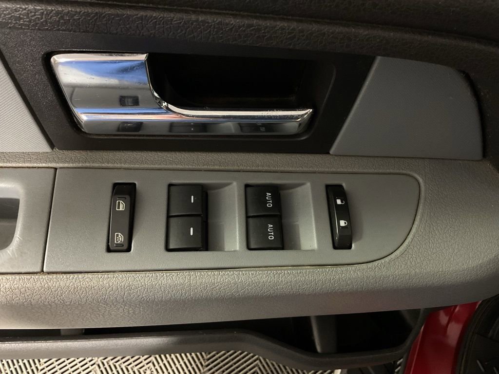 Used 2013 Ford F150 XLT w/ Luxury Equipment Group image 13